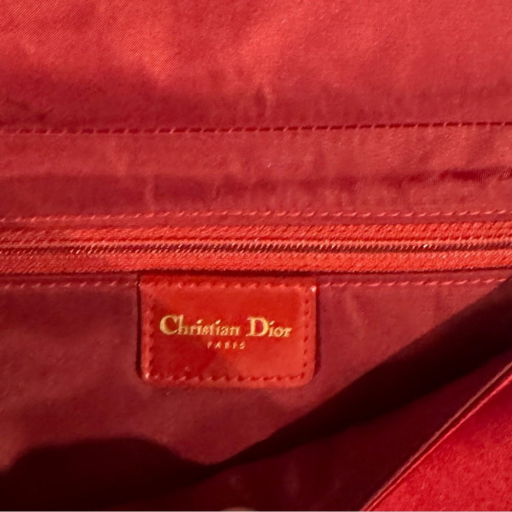 Christian Dior Malice Pearl 
Never used. Flawless with authentication card. - Picture 5 of 9